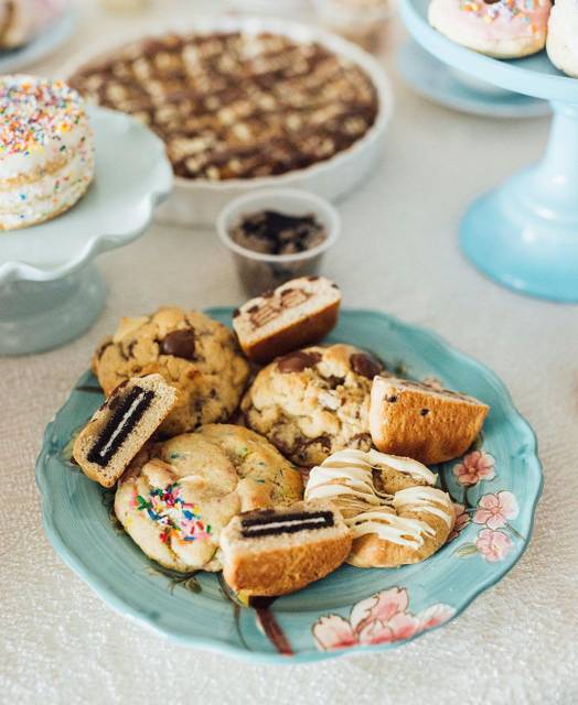 Cover of Cafes where you can find the best cookies in Montreal