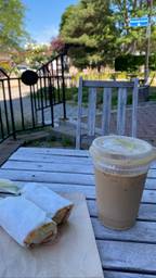 Dirty iced chai and the ham and brie sandwich. Delicious 😁  the place was nice and cozy and rhe staff was super sweet ❤️