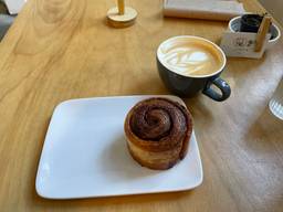 Actually kind of quiet this morning at La Finca. Nice time to enjoy a latte and cinnamon roll. 
