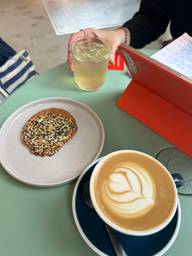 delicious dispatch oat latte - as per usual 😇